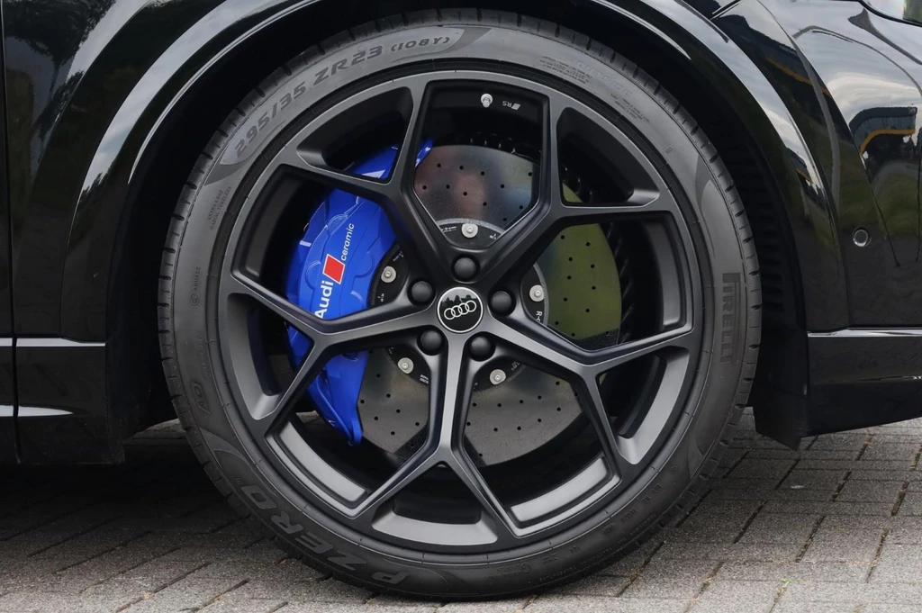 Audi RSQ8 – foto 14