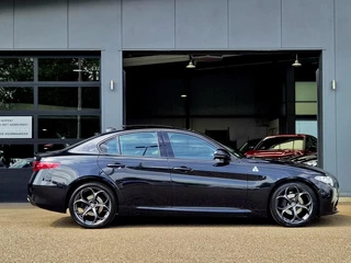 Alfa Romeo Giulia – thumbnail 11