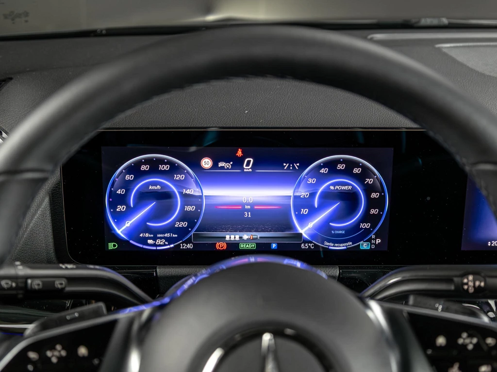 Mercedes-Benz EQA – foto 11
