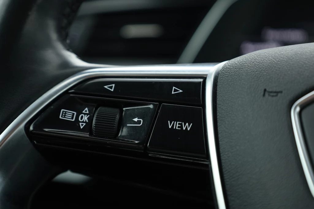 Audi e-tron – foto 12