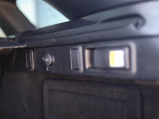 Land Rover Range Rover Velar – thumbnail 27