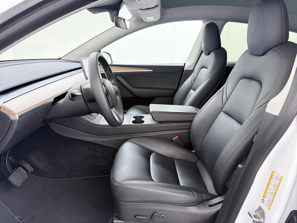 Tesla Model Y – foto 15