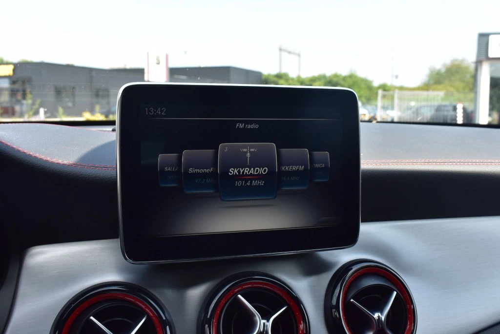 Mercedes-Benz CLA – foto 34