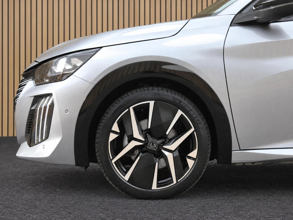 Peugeot 208 – foto 10