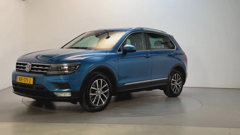 Volkswagen Tiguan 1.4 TSI 150pk DSG ACT Connected Series Panoramadak Alcantara Stoelverwarming Camera DAB+