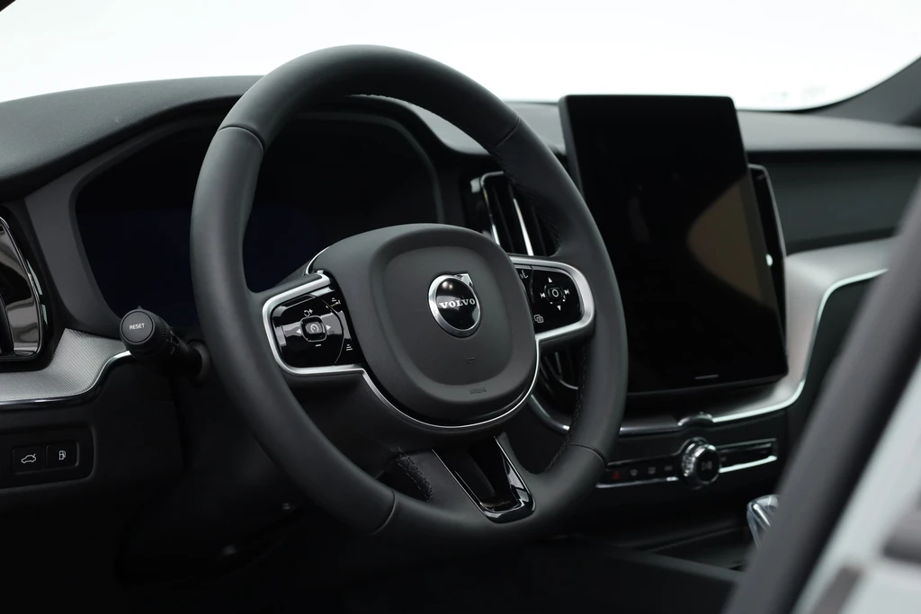 Volvo XC60 – foto 8