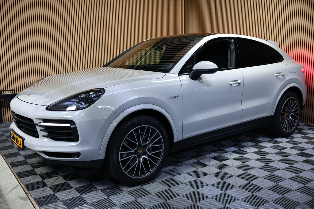 Porsche Cayenne – foto 2
