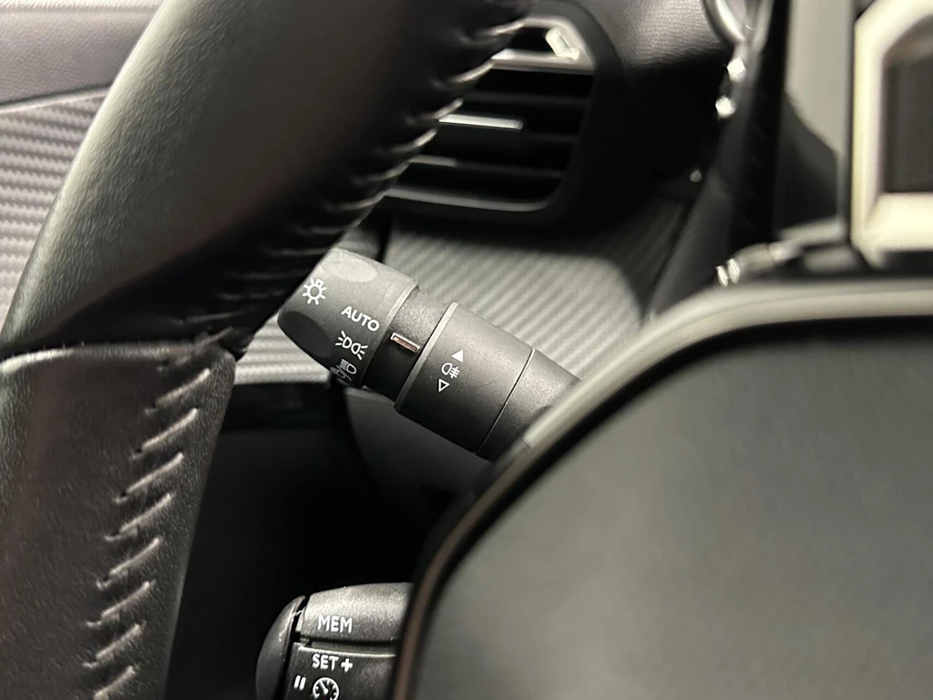 Peugeot e-208 – foto 21