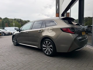 Toyota Corolla Touring Sports – thumbnail 3