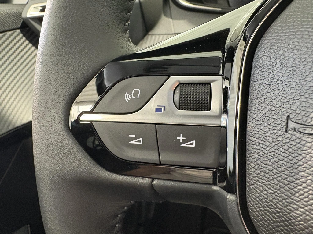 Peugeot 208 – foto 13