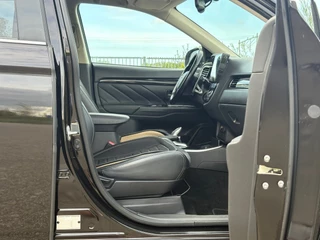 Mitsubishi Outlander – thumbnail 12