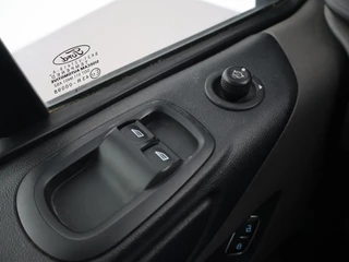Ford Transit Custom – thumbnail 16