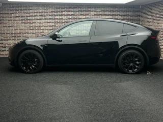 Tesla Model Y – thumbnail 2