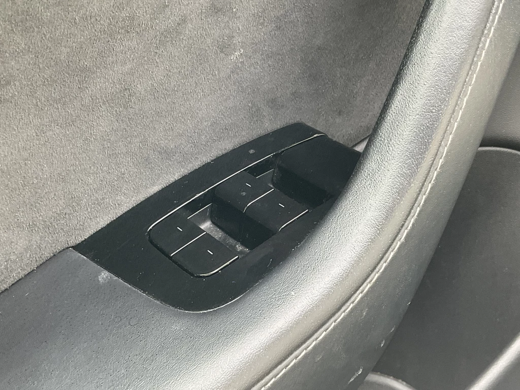 Tesla Model 3 – foto 21