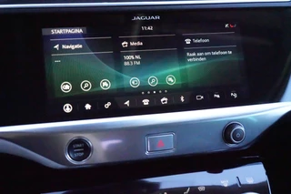 Jaguar I-PACE – thumbnail 17