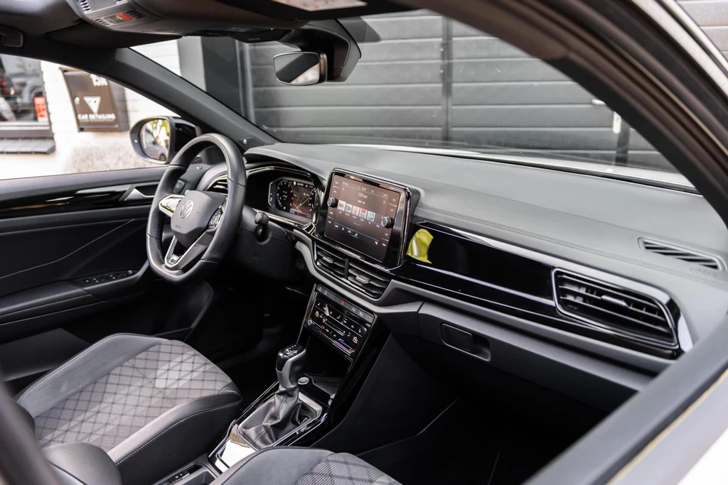 Volkswagen T-Roc – foto 12