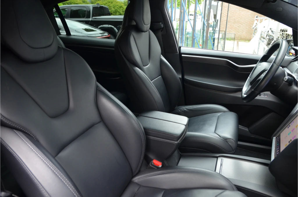 Tesla Model X – foto 8