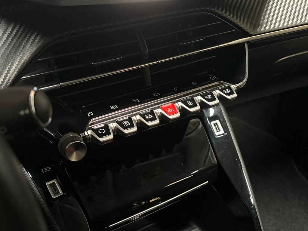Peugeot 208 – foto 9