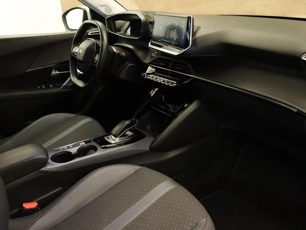Peugeot e-2008 – foto 16