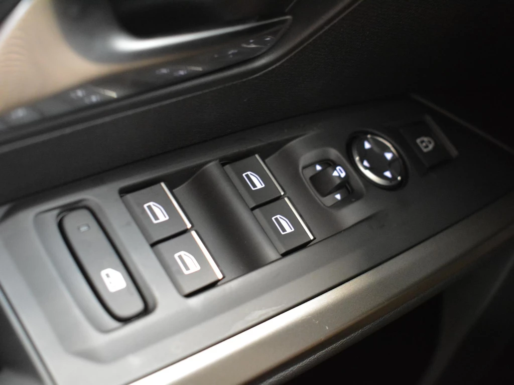 Peugeot e-3008 – foto 28
