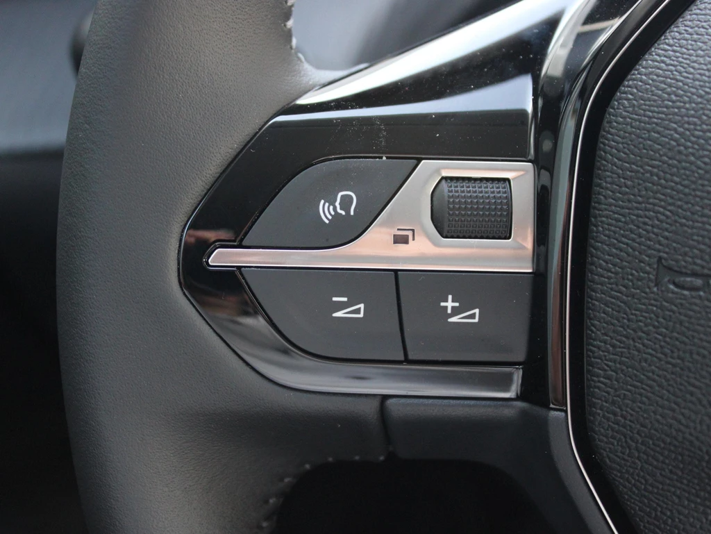 Peugeot 208 – foto 22