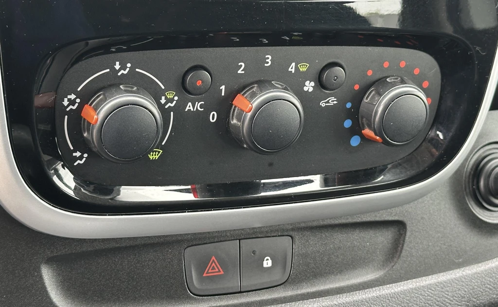 Renault Trafic – foto 12