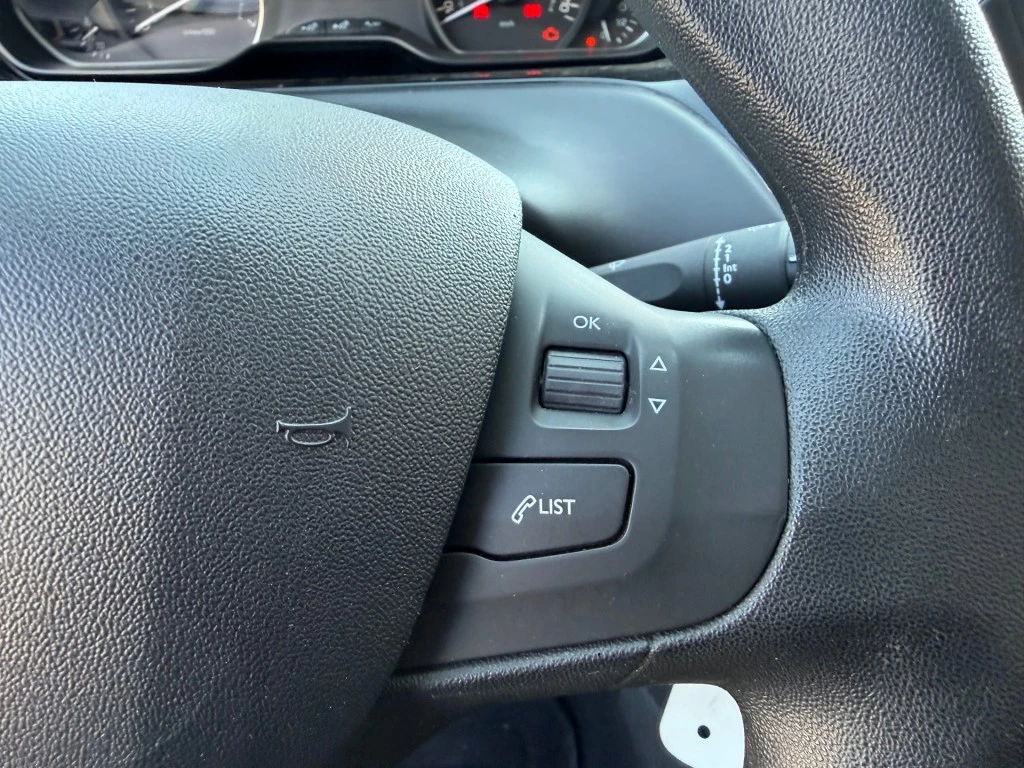 Peugeot 208 – foto 25