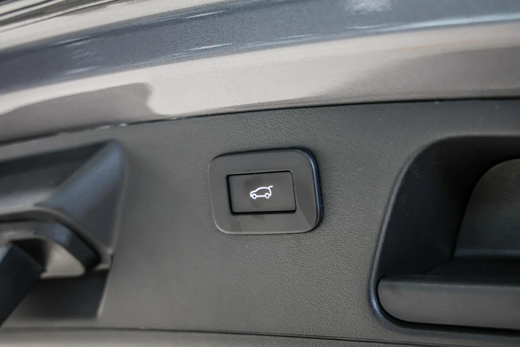 Jaguar E-PACE – foto 25