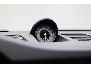 Porsche 911 – thumbnail 32