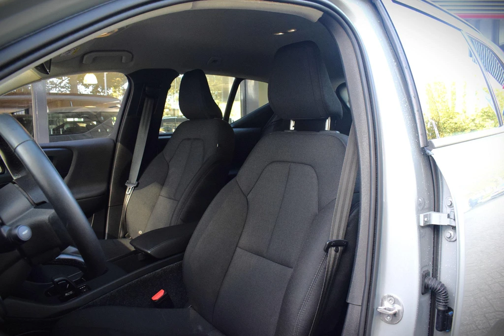 Volvo EX40 – foto 11