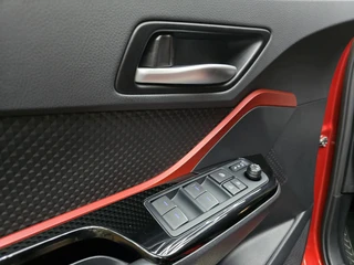 Toyota C-HR – thumbnail 12