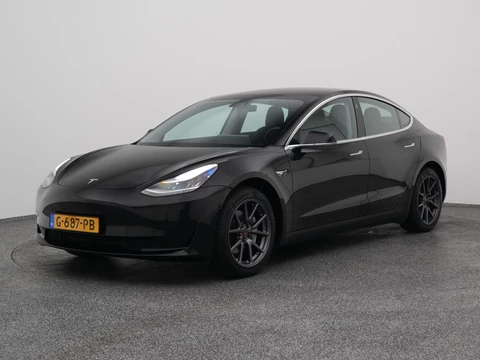Tesla Model 3 Standard RWD Plus 60 kWh | PANO | AUTOPILOT | STOELVERWARMING
