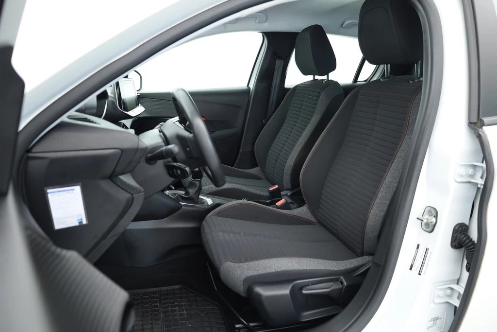 Peugeot 208 – foto 6