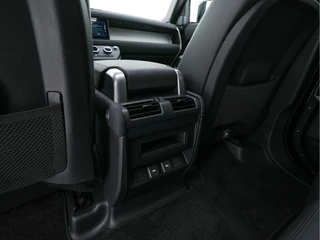 Land Rover Defender – thumbnail 25