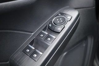 Ford Kuga – thumbnail 11