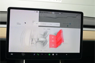 Tesla Model 3 – thumbnail 23