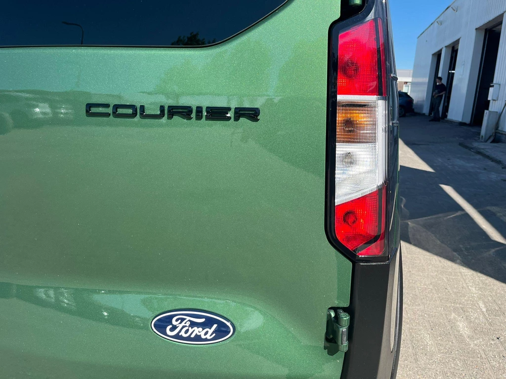 Ford Transit Courier – foto 7