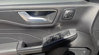 Ford Kuga – thumbnail 27
