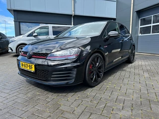 Volkswagen Golf – thumbnail 1