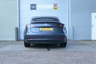Tesla Model 3 – thumbnail 2