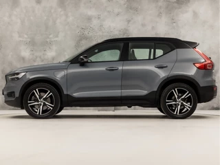 Volvo XC40 – thumbnail 2