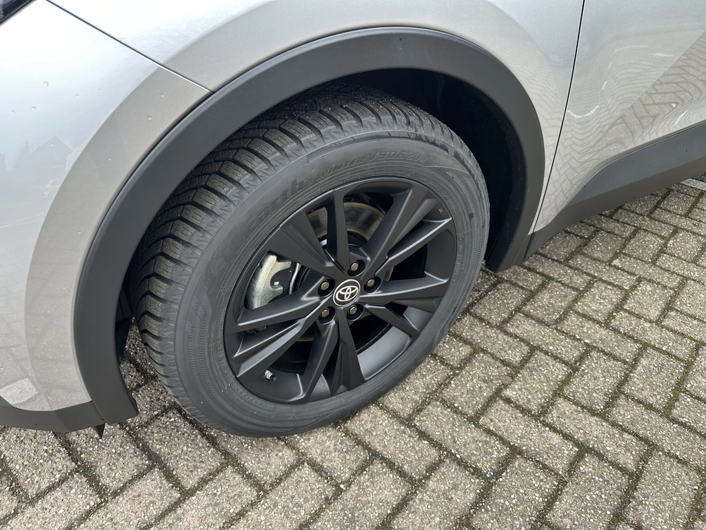 Toyota C-HR – foto 16