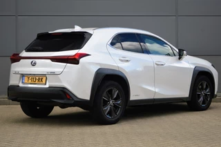 Lexus UX – thumbnail 4