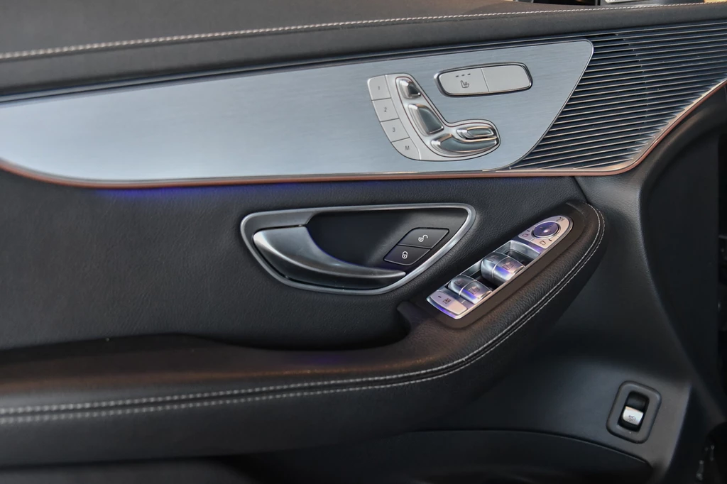 Mercedes-Benz EQC – foto 19