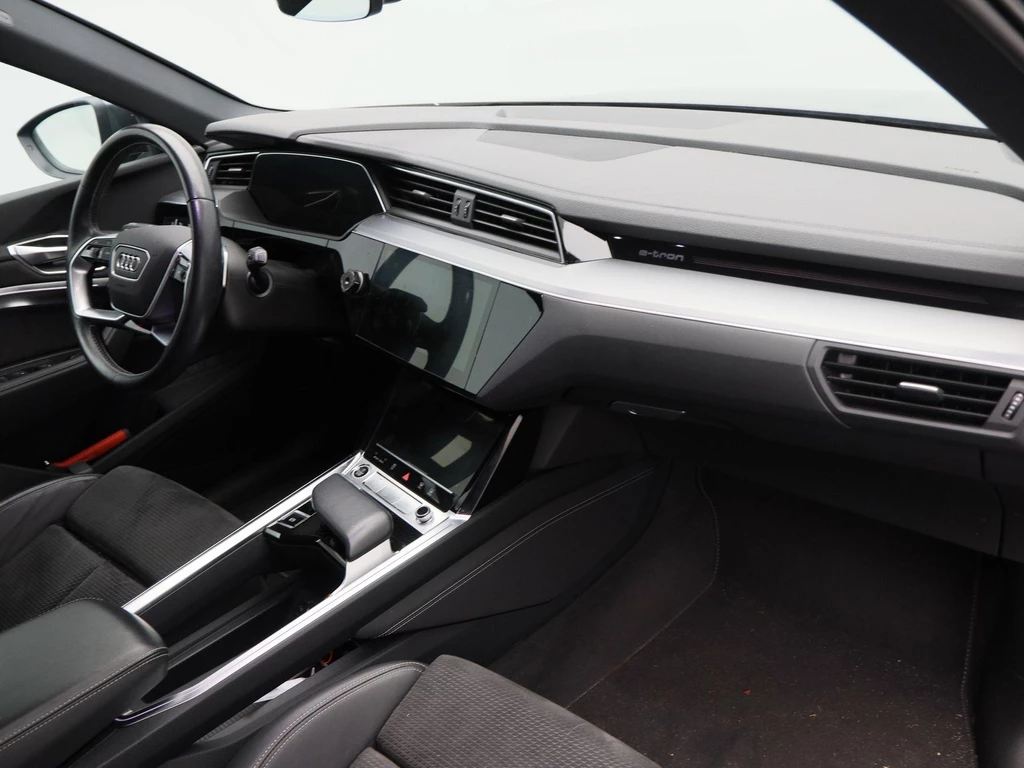 Audi e-tron – foto 16