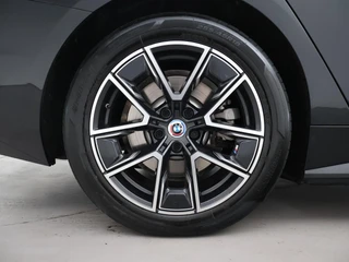 BMW i4 – thumbnail 19