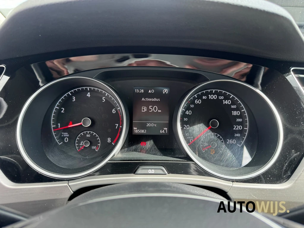 Volkswagen Touran – foto 11