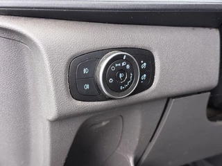 Ford Transit Custom – thumbnail 30