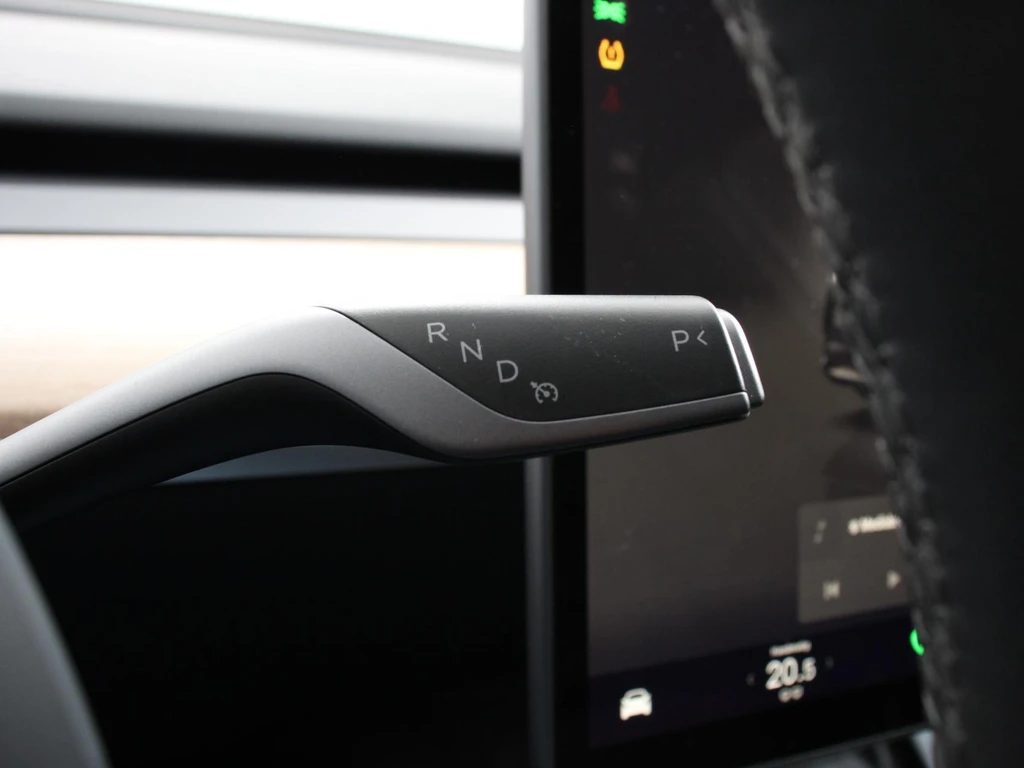 Tesla Model Y – foto 25