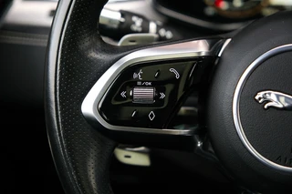 Jaguar F-PACE – thumbnail 34